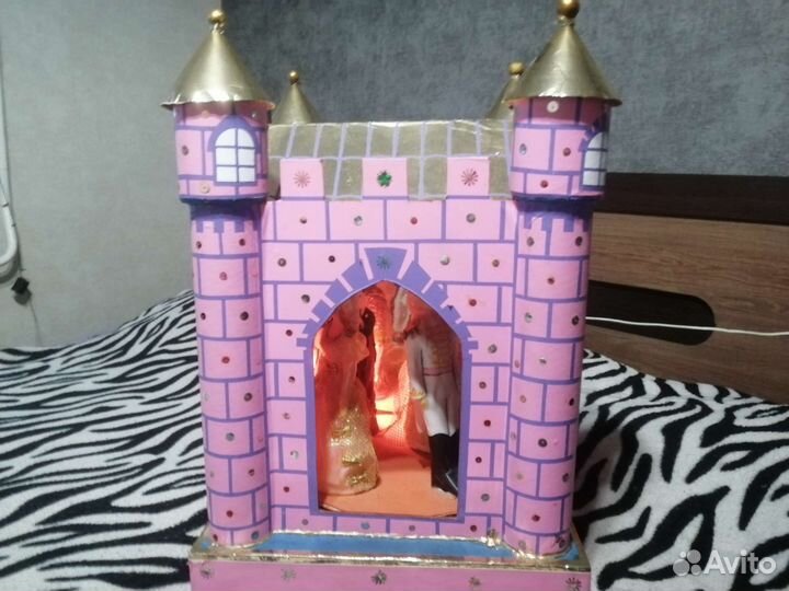 Игрушка Замок