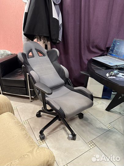 Крутое геймерское кресло