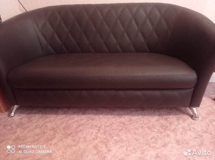 Продам 2 диванчика