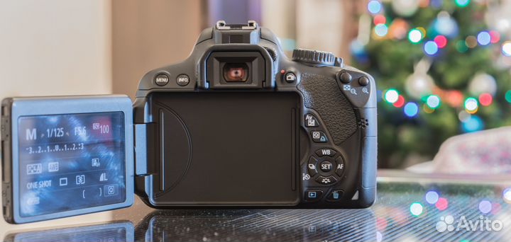 Canon EOS 650D kit EF-S 18-135мм f/3.5-5.6 IS STM