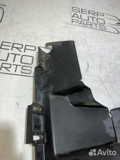 Пыльник радиатора Volkswagen Touareg 7L 3.2 BAA