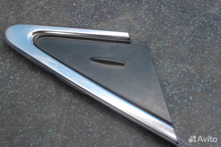 Уголок крыла Toyota Avensis (Тойота Авенсис) T270