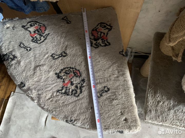 Кошачий домик с когтеточкой