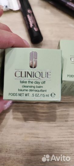 Clinique tace the day off