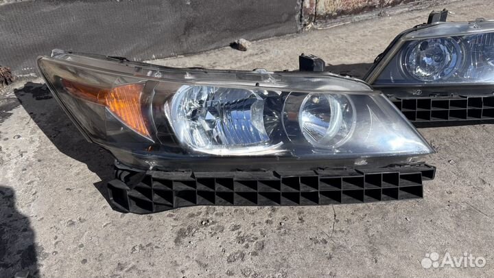 Фары Honda Stream RN8