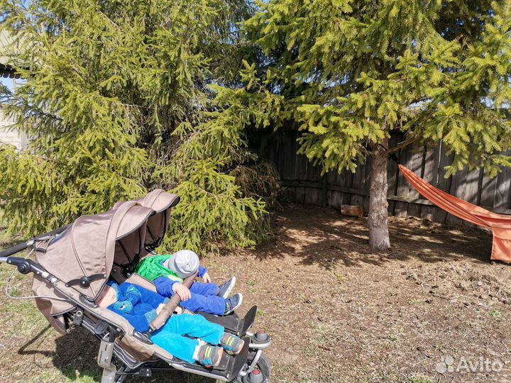 Коляска для двойни tfk