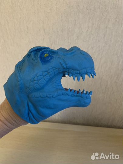 Игрушка голова динозавра резиновая на руку