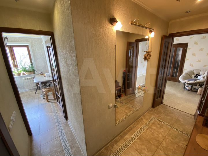 4-к. квартира, 63 м², 5/5 эт.