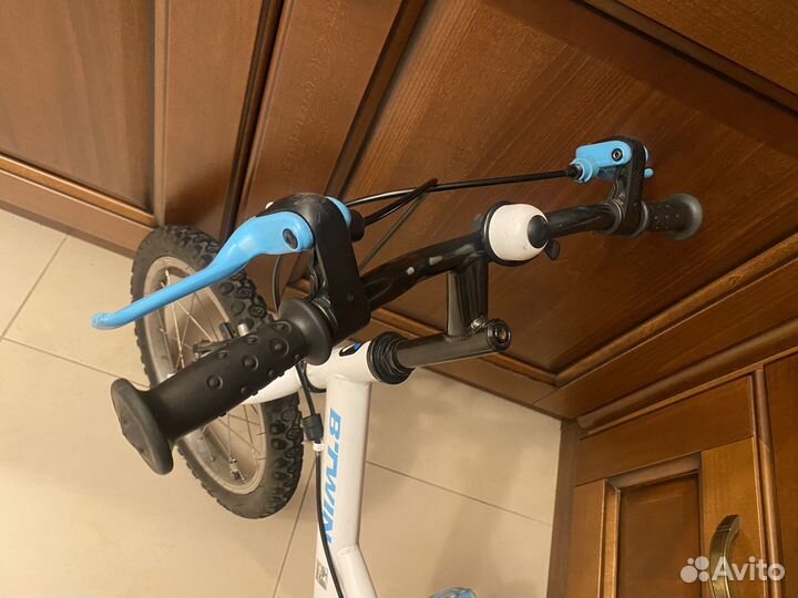 Детский велосипед btwin 16 белый