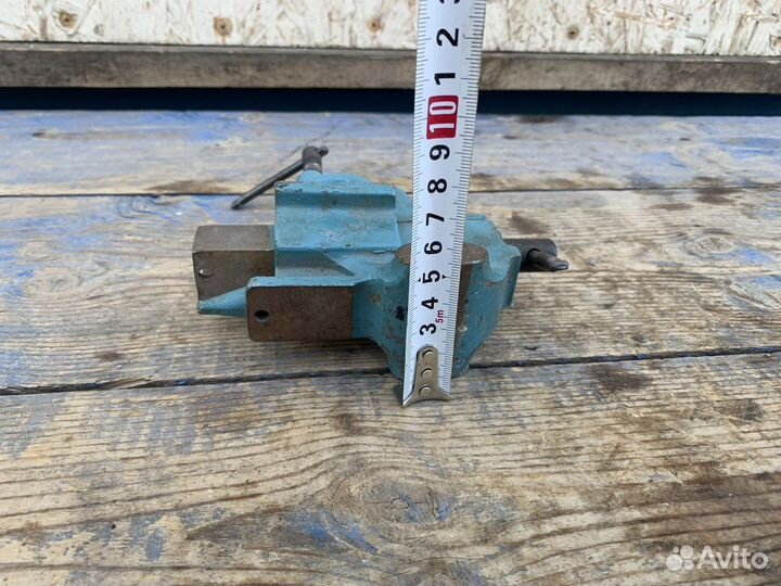 Тиски слесарные чиз СССР с наковальней синие