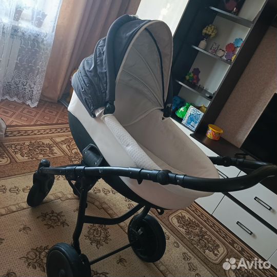 Коляска zippy