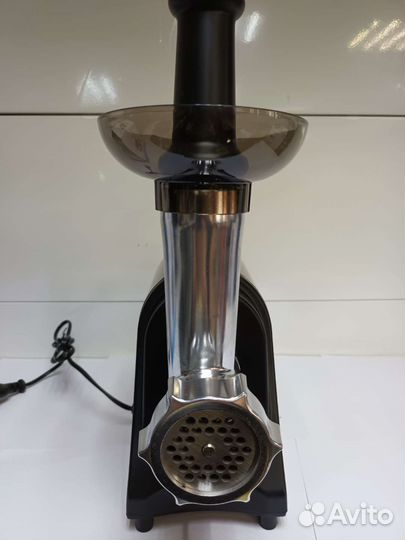 Мясорубка электрическая новая