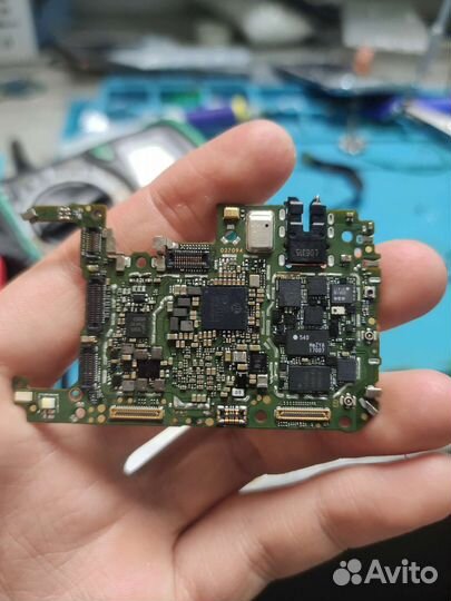 Ремонт телефонов Samsung, iPhone, Xiaomi, Honor