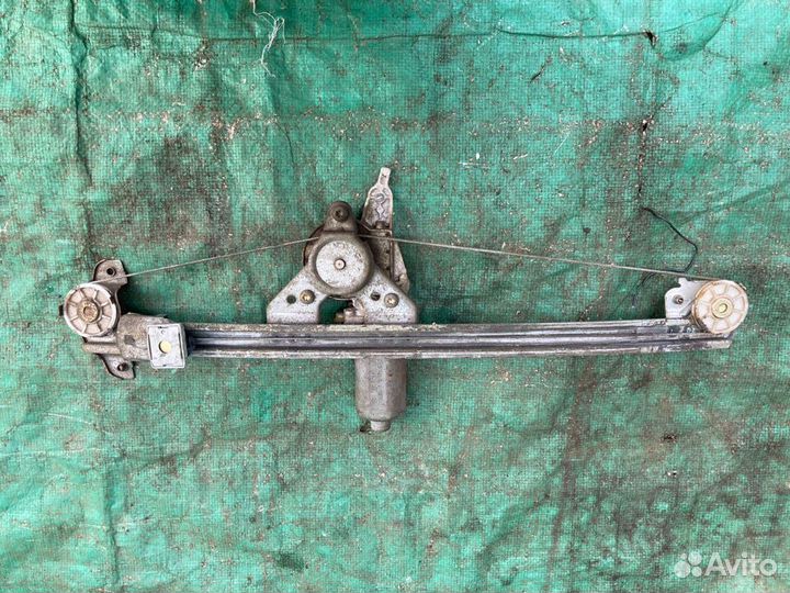 Стеклоподъемник задний левый Mercedes Benz W202