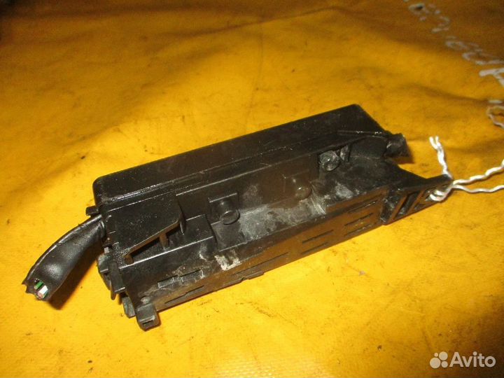 Блок предохранителей Chrysler jeep Grand cherokee WJ47