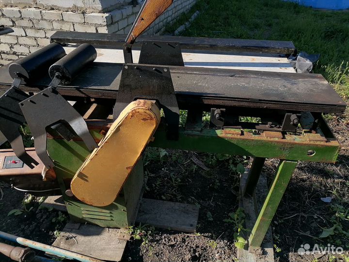 Деревообрабатывающий станок
