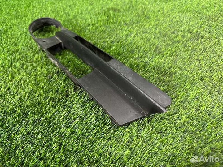 Решетка в бампер передняя левая Bmw 5 E60 N52B25