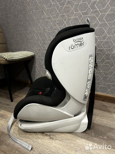 Britax Römer trifix 2 i-size (9-18 кг)