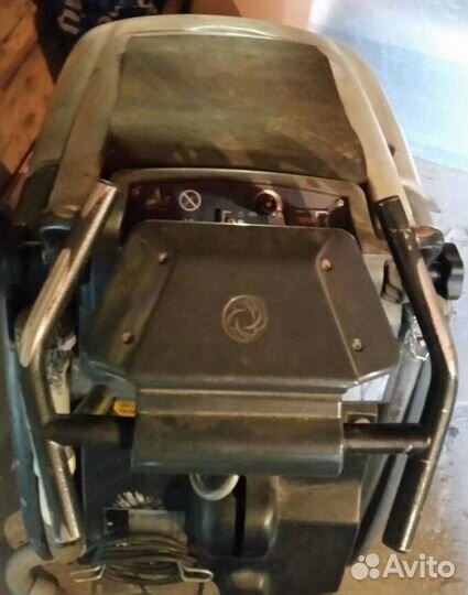 Поломоечная машина Nilfisk BA 750S