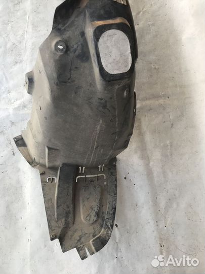 Подкрылок передний левый Skoda Rapid 2012–2017