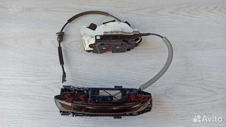 Замок двери задней правой Skoda superb 2