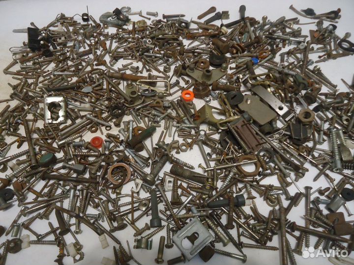 Крепеж болты винты гайки пружины 1800 штук
