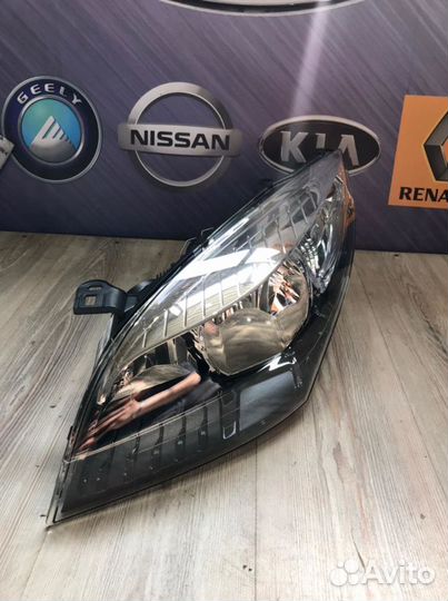 Фара Renault megane 3