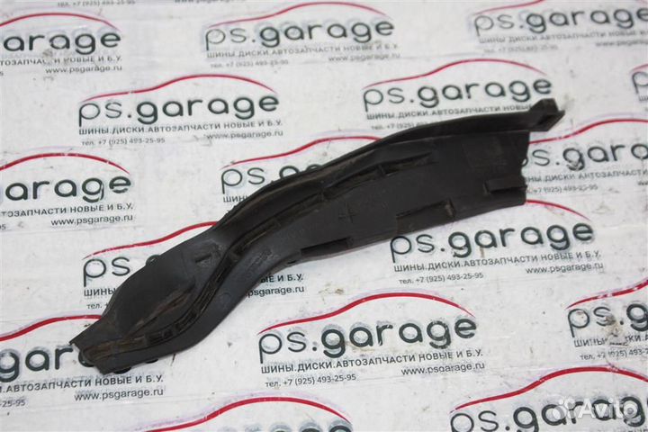 Водосток лобового стекла(под жабо) Nissan Qashqai