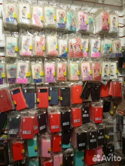 Чехлы на телефоны