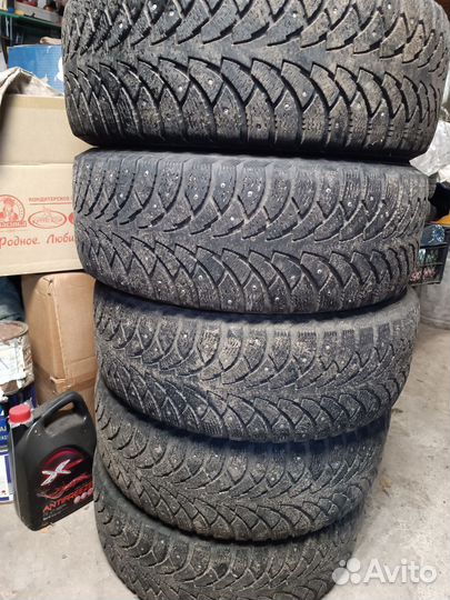 Nokian Tyres Hakkapeliitta 4 215/60 R16 95T