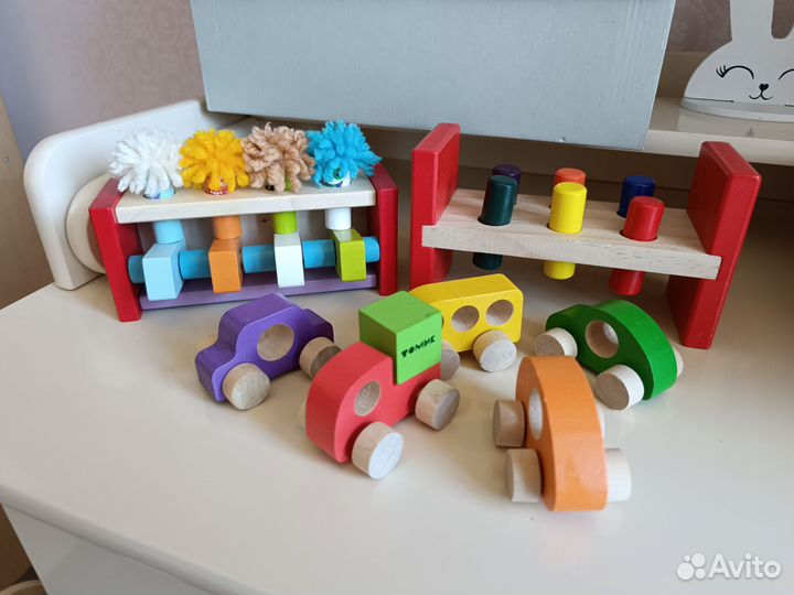 Деревянные игрушки машинки стучалка