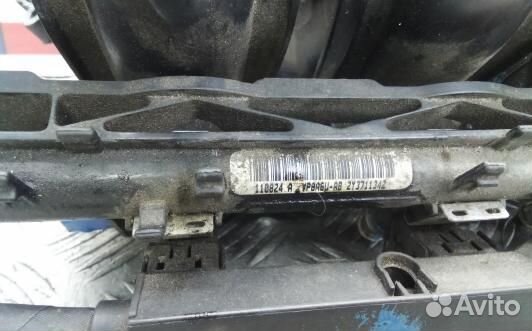 Впускной коллектор бензиновый ford focus 3 (BNK15C601)