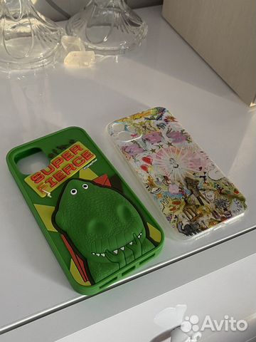 Чехлы на iPhone 11