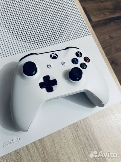 Xbox One S