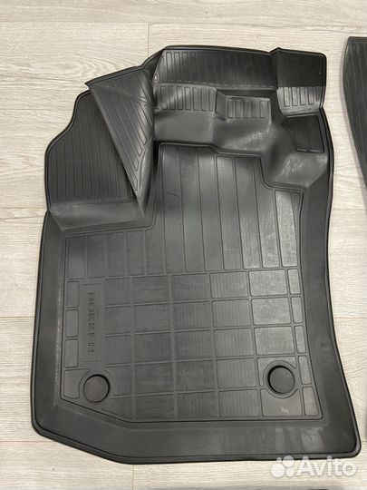 Оригинальные полиуретановые ковры Renault Dokker