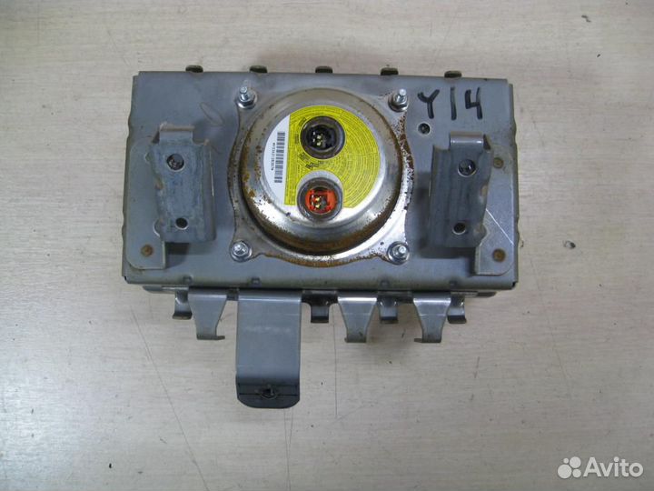 Подушка безопасности в торпедо Subaru Forester SJ