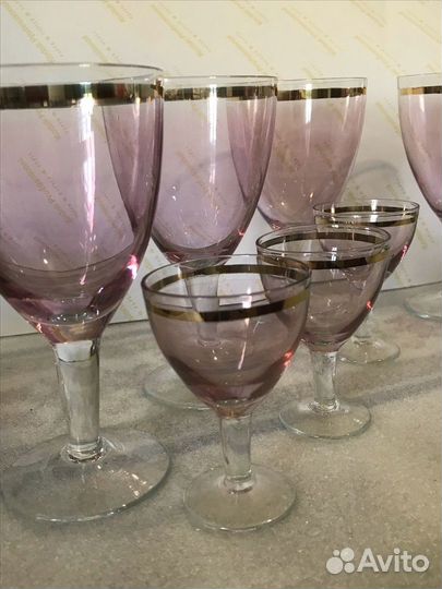 Стеклянные фужеры и рюмки Марганцевые с золотом. С