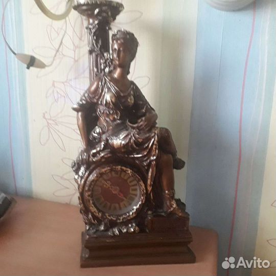 Настольные часы