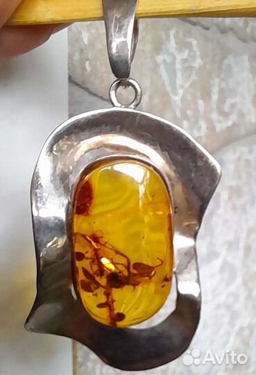Исклюз в янтаре серебро