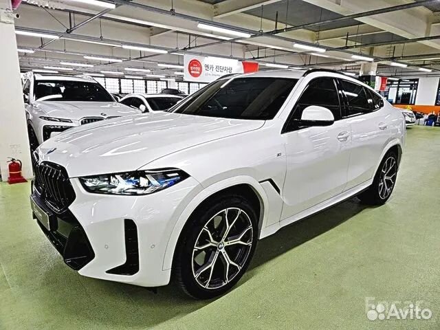 BMW X6 3.0 AT, 2024, 5 578 км