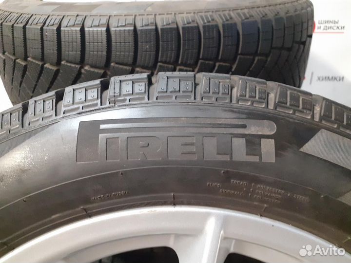 R17 Pirelli ICE zero FR 225/55 PCD 5x112 DIA 66.6