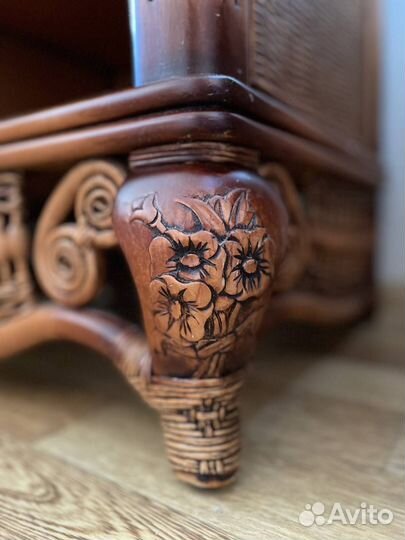 Тумба прикроватная (массив гевеи, ротанг)