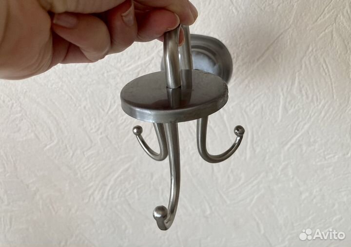 Крючок настенный