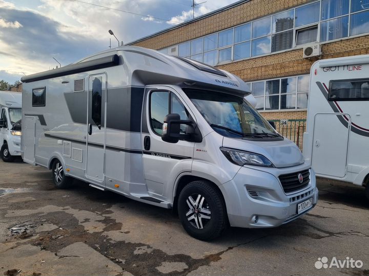 Полуинтегрированный Adria Coral Supreme 670 SC, 2018