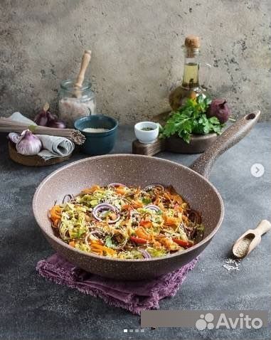 Продаю литые сковороды