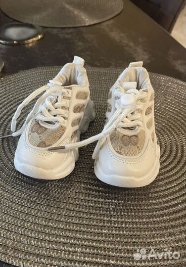 Кроссовки детские 21 размер