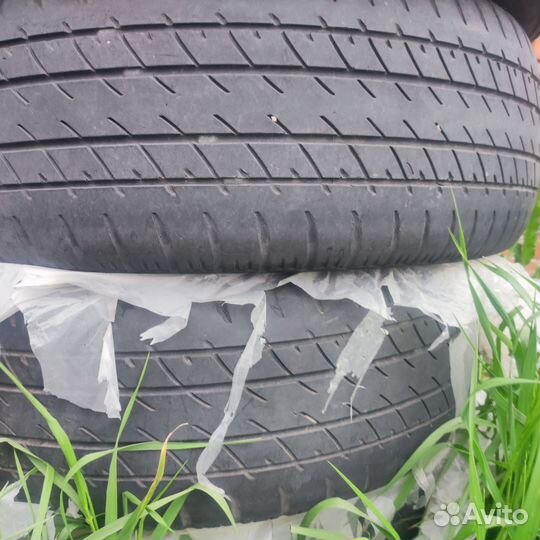 GT Radial Champiro GTX 65 235/65 R17