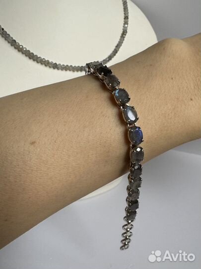 Серебряный браслет с лабрадором