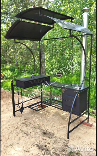 Мангал с крышей