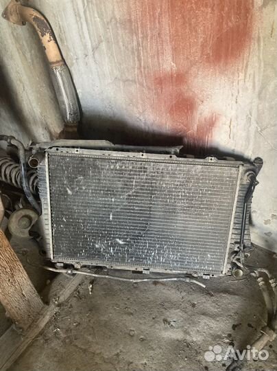 Радиатор охлаждения Audi A6C4 100 C4